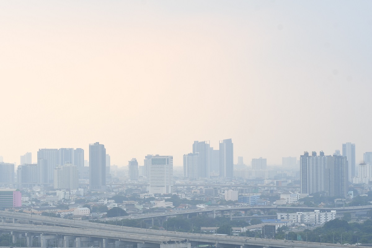 ฝุ่น PM 2.5 กทม. แดงทุกเขต ภาพรวมประเทศเกินมาตรฐานกว่า 52 จังหวัด