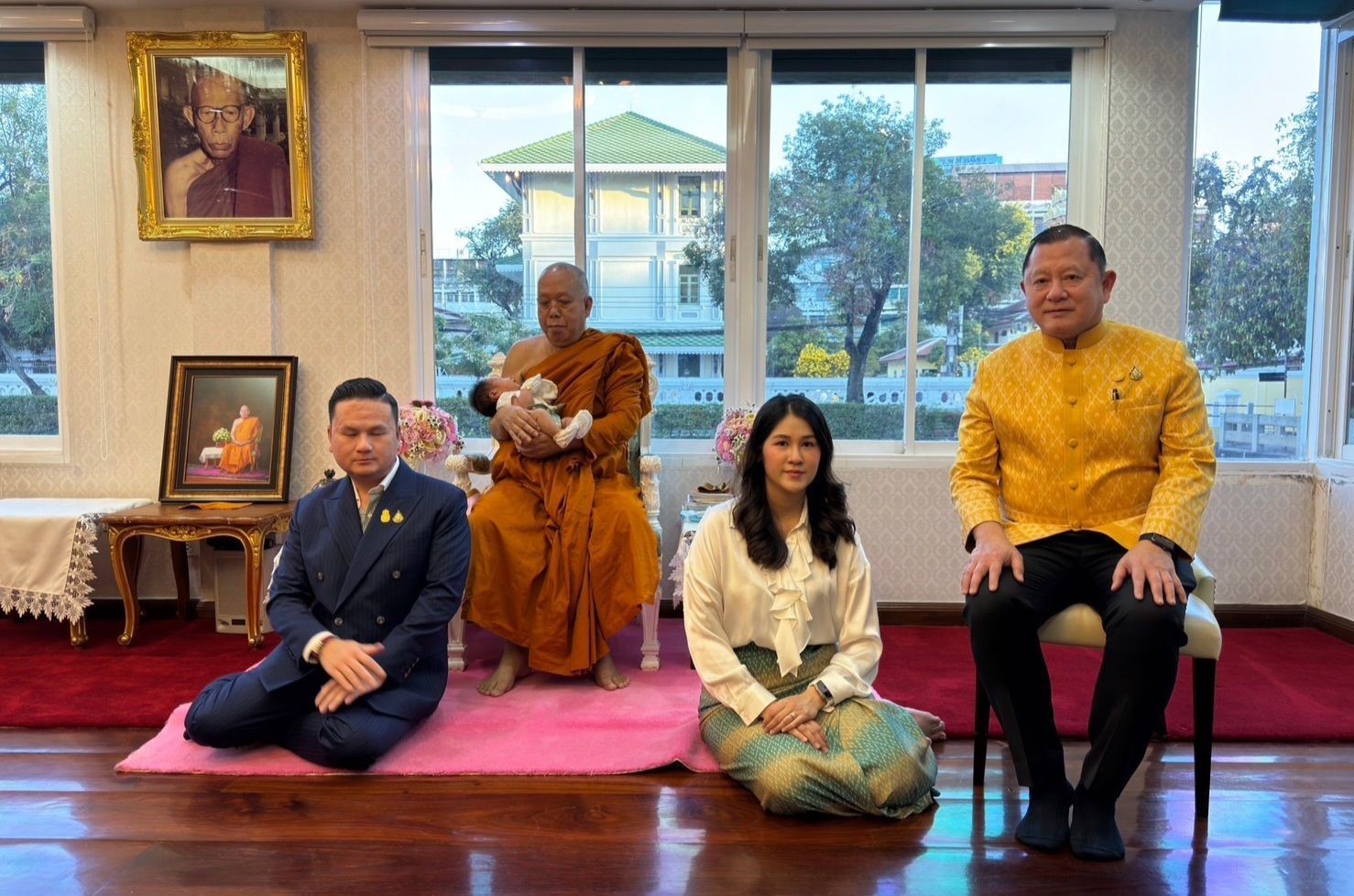 “โชคดีรับปี2567”
