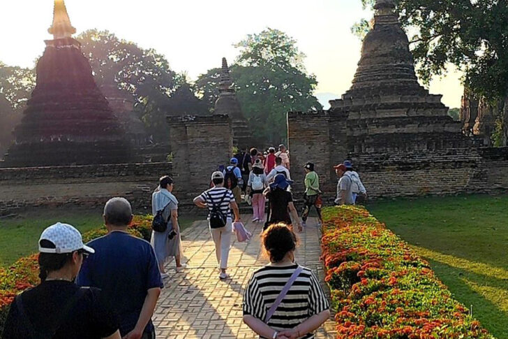 จีนเที่ยวอีสาน จีนเที่ยวอีสาน