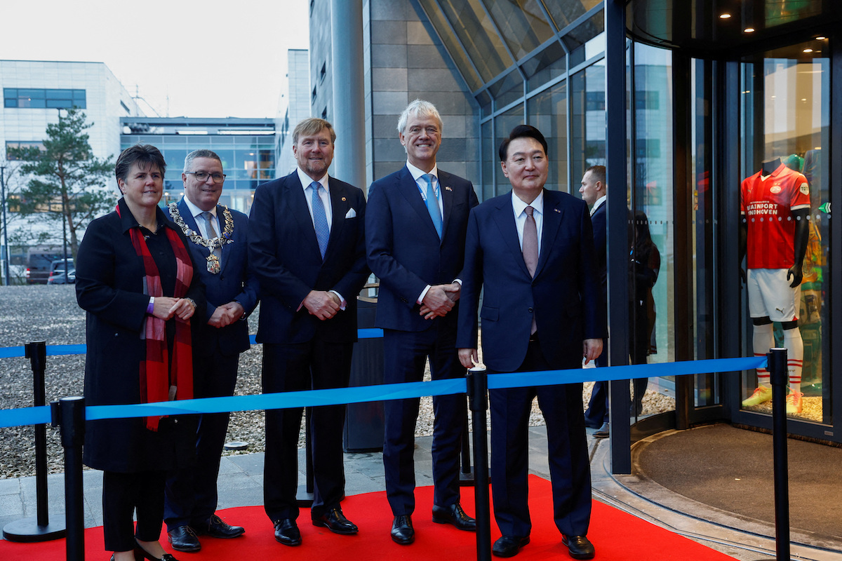 เกาหลีใต้ดึง ASML ตั้งศูนย์วิจัยชิป ดีล 1 ล้านล้านวอนในทริป ปธน.ยุนเยือนเนเธอร์แลนด์