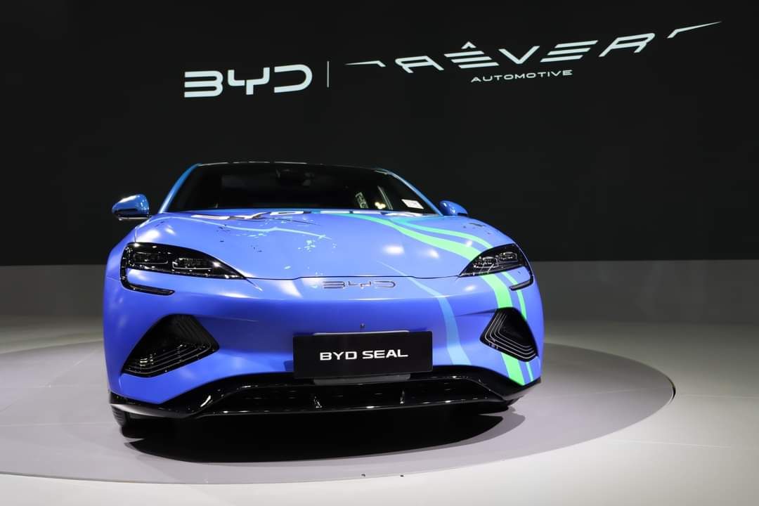 เลขาฯบีโอไอลุย Motor Expo 2023 จับเข่าคุยผู้บริหาร 40 ค่ายยานยนต์