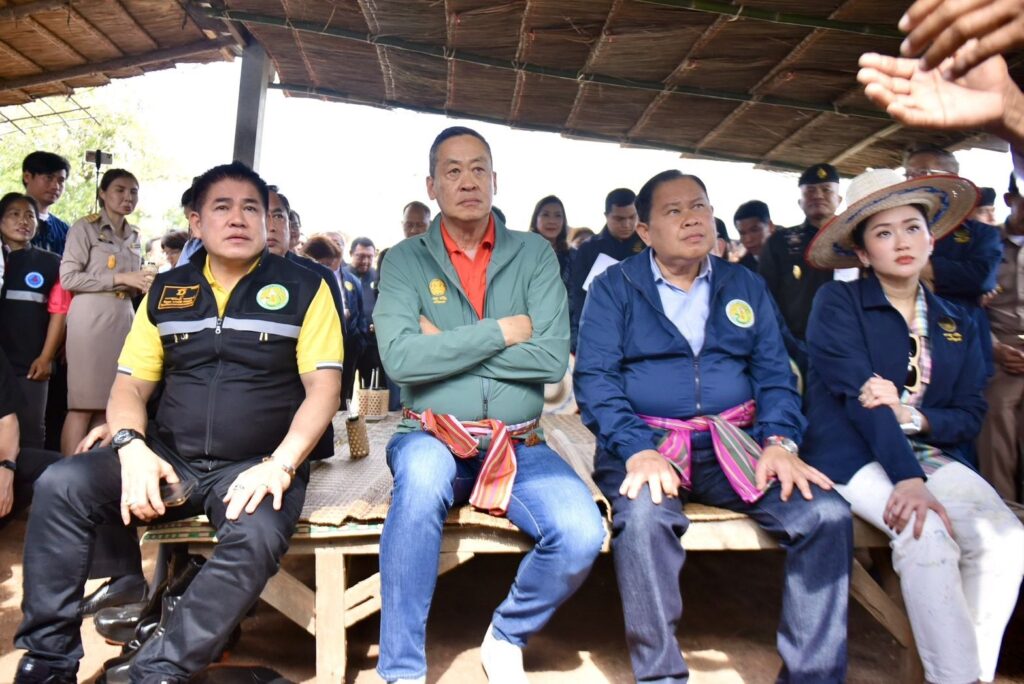 เปิดภาพ 3 รัฐมนตรีเกษตรฯ ต้อนรับนายกรัฐมนตรี เยี่ยมวิถีชาวบ้าน จ.หนองบัวลําภู