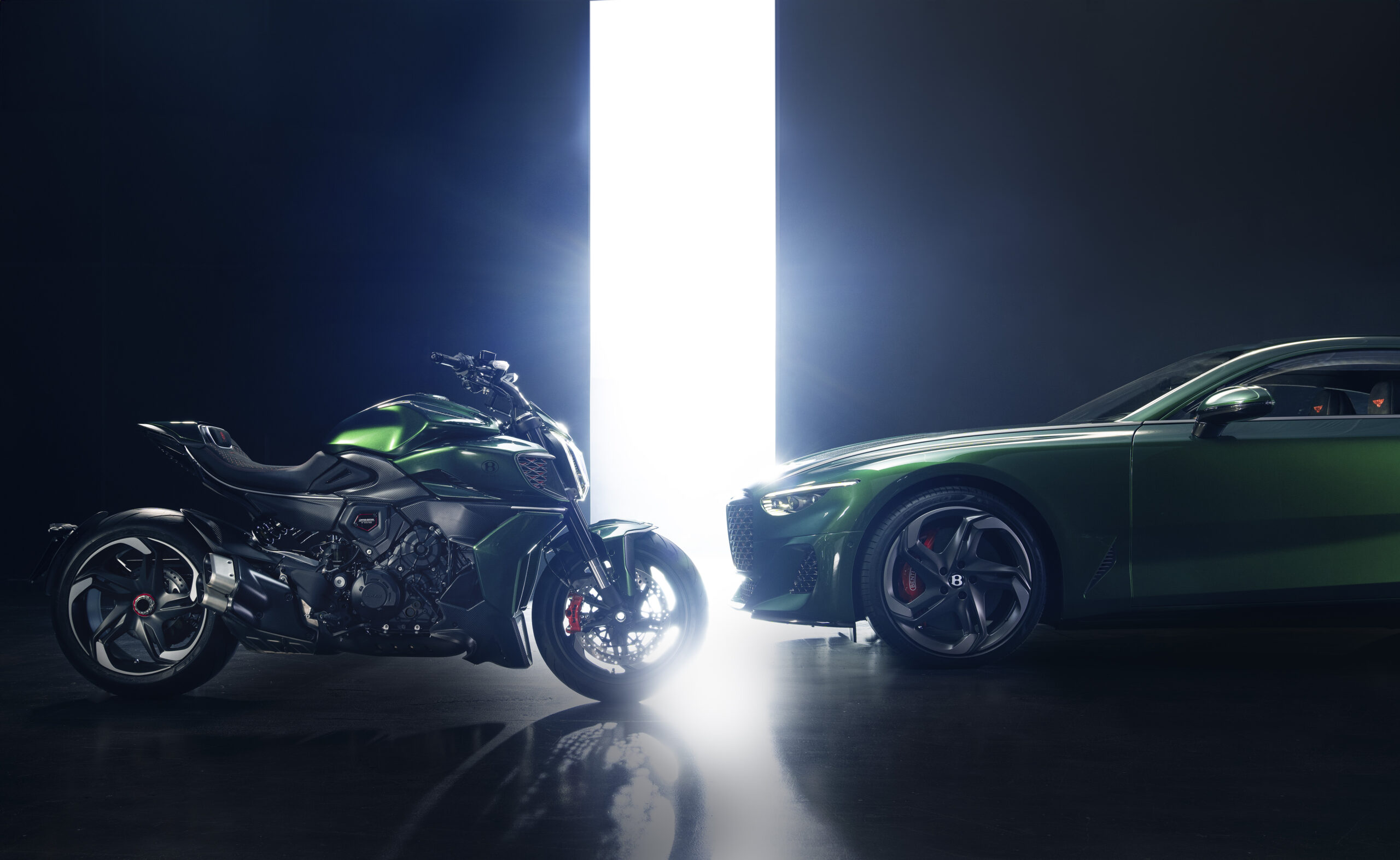 บิ๊กไบก์  ‘DUCATI DIAVEL FOR BENTLEY’ มีแค่ 500 คันทั่วโลก