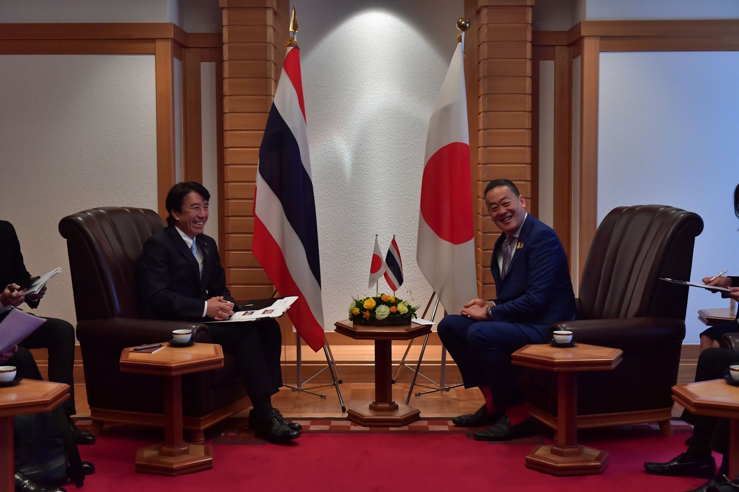 เศรษฐา หารือ รมว. METI พร้อมออกมาตรการใหม่ดูแลรถสันดาปญี่ปุ่น