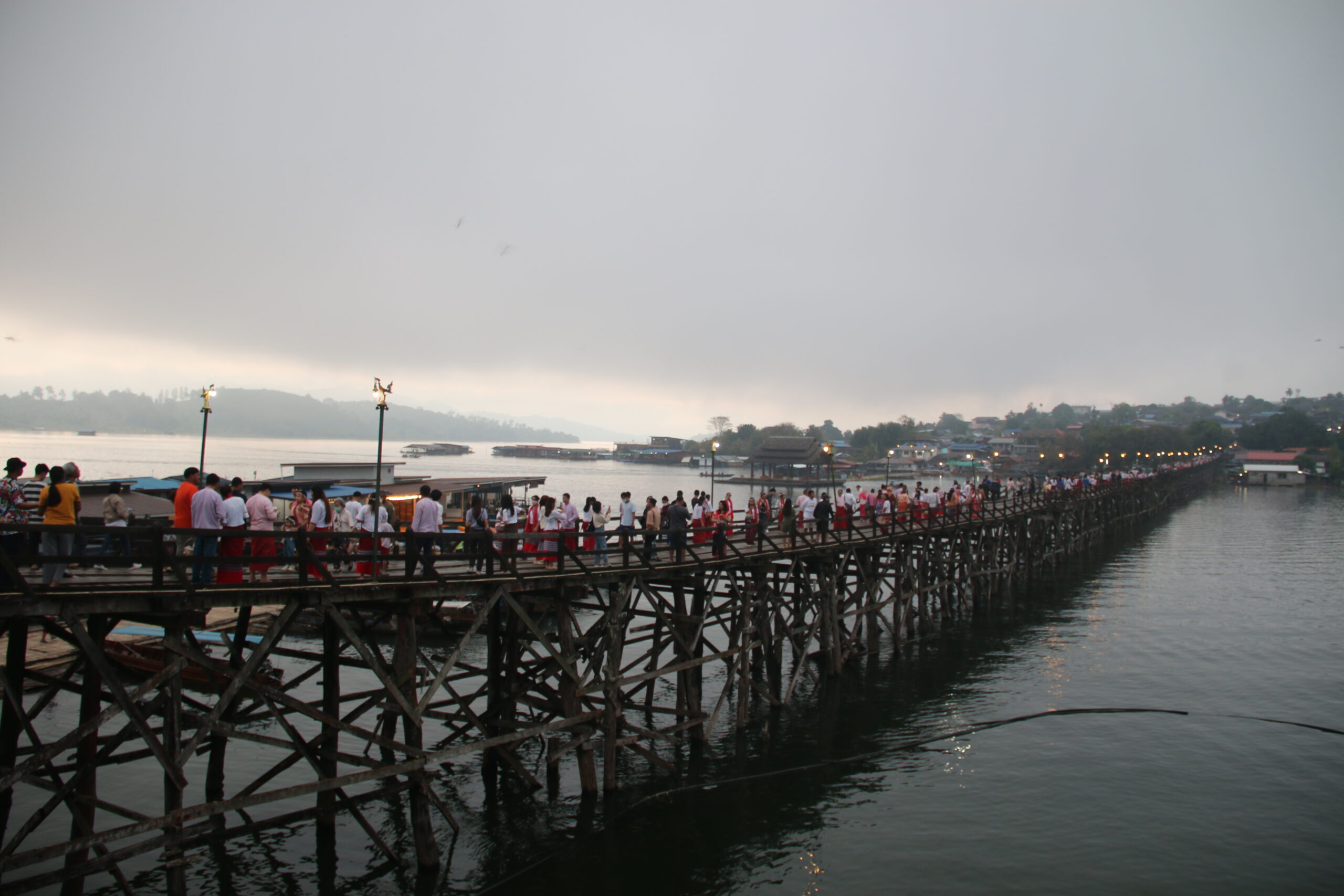 สะพานมอญ