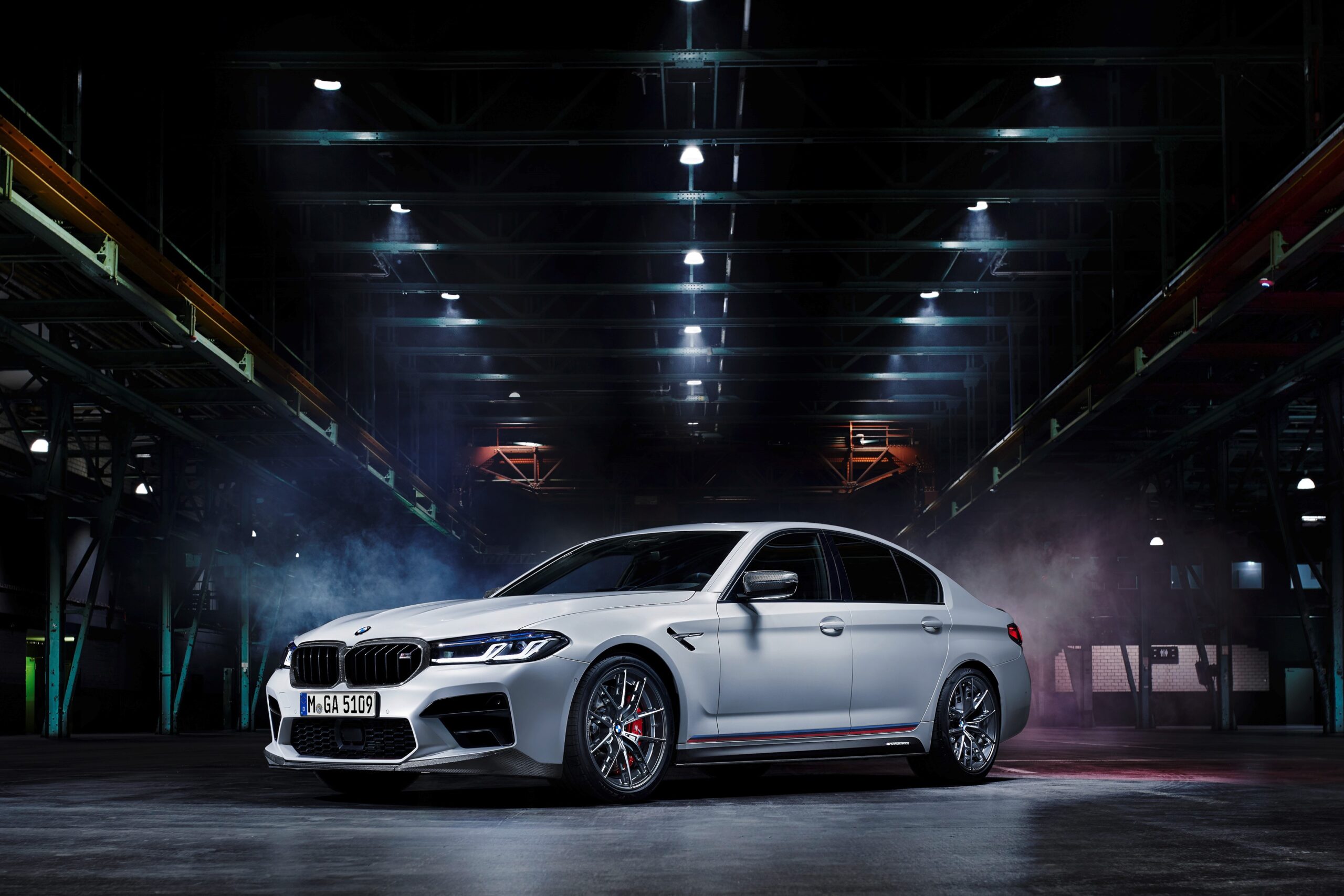 “มิลเลนเนียม” จัดโปรแรงส่งท้ายปีซื้อ “BMW-MINI”  รับความสุขเพิ่ม 3 เท่า