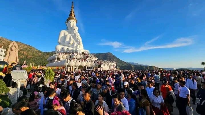 วัดพระธาตุผาซ่อนแก้ว