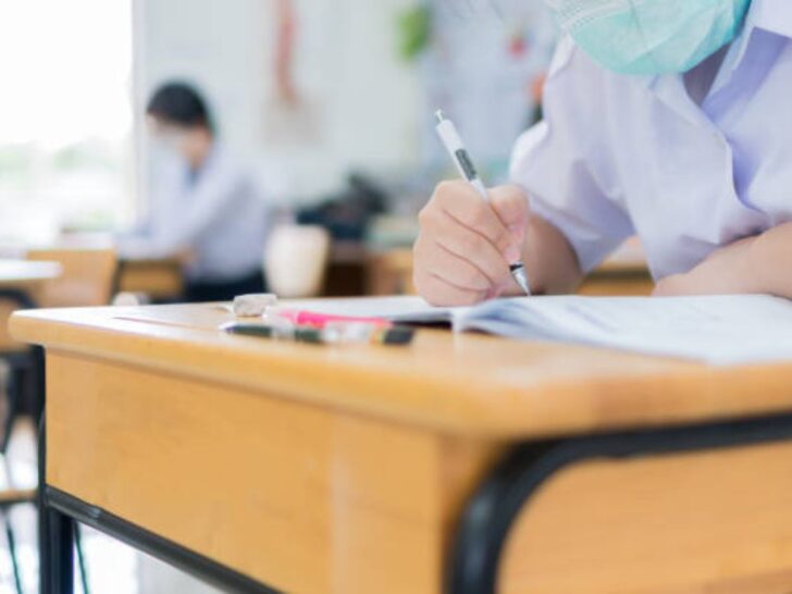 Thai Student นักเรียนไทย