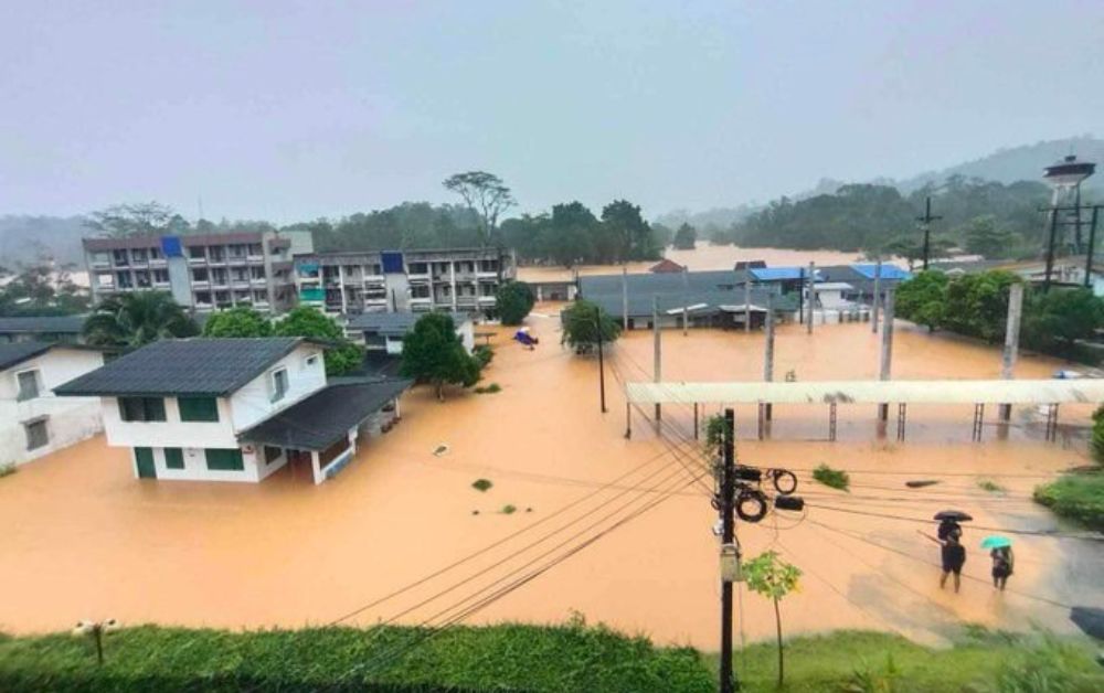 น้ำท่วมนราธิวาส กระทบ 3 รพ. ปลัด สธ.เผย ยังเปิดบริการได้ตามปกติ