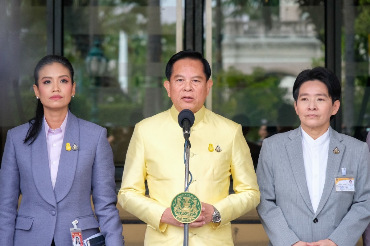 พีระพันธุ์ สั่ง OR-กฟผ. อัดโปรของขวัญปีใหม่ แง้มแผน ปี 2567 เตรียมกระตุ้นจ้างงาน