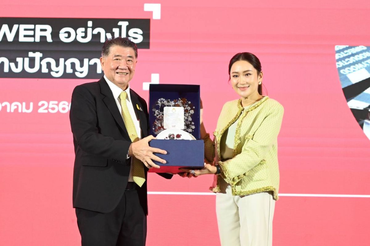 “ภูมิธรรม”ควง “อุ๊งอิ๊ง” ติดปีกเอกชนไทยด้วย “Soft Power ตั้งเงินเข้าประเทศ 4 ลล.บาท/ปี