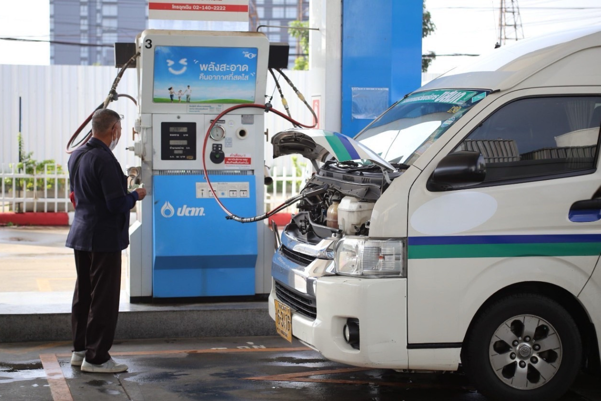 ของขวัญปีใหม่ 2567 ปตท.ตรึง NGV ช่วยรถโดยสารสาธารณะ 6 เดือน