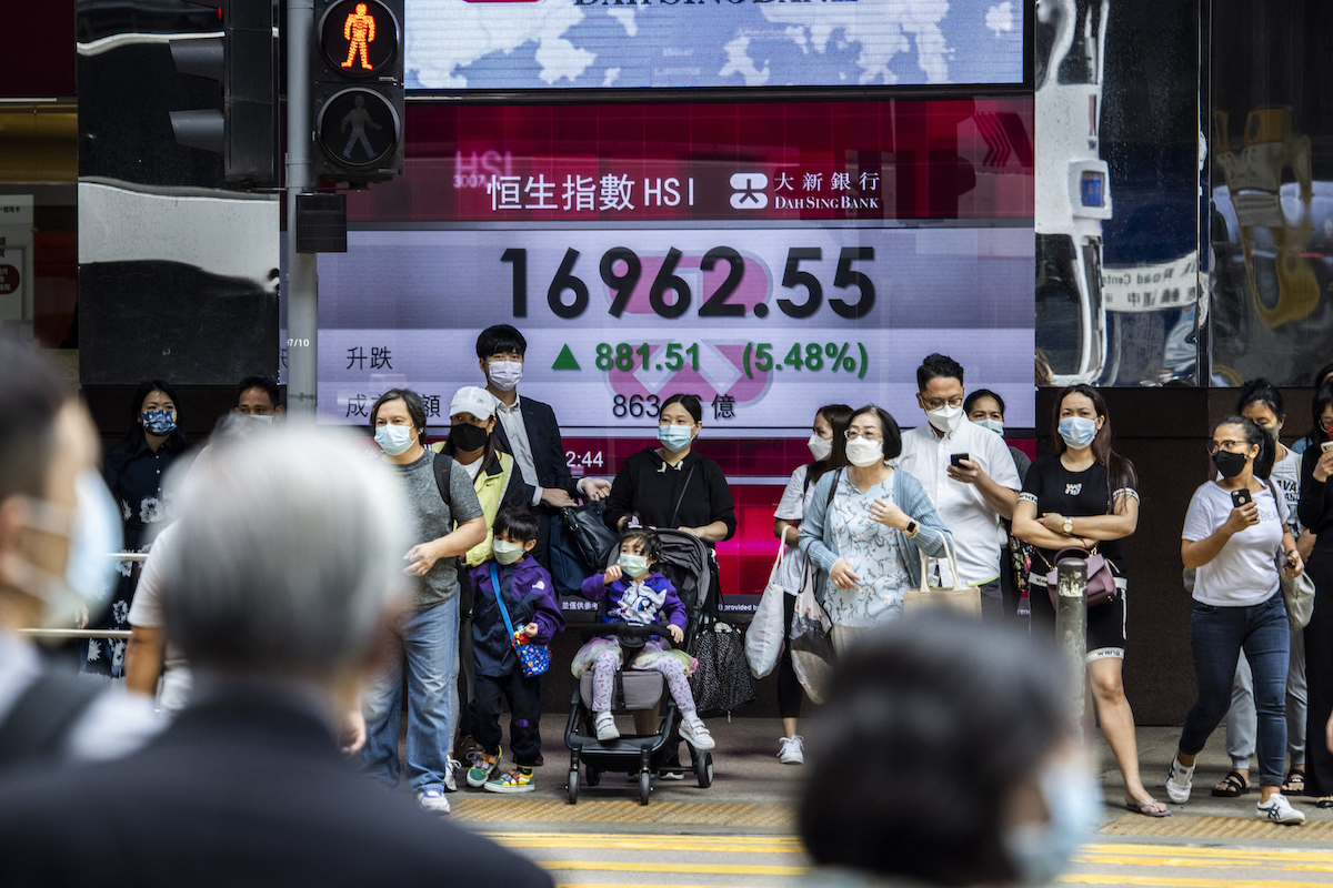 หุ้นจีนเสียมูลค่า $6 ล้านล้านใน 3 ปี รัฐบาลดิ้นเล็งตั้งกองทุน 2 ล้านล้านหยวนพยุงตลาด