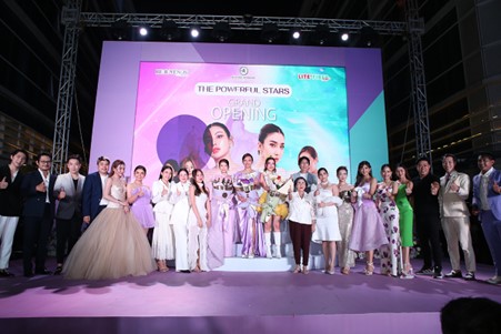 ดร.วาสนา อินทะแสง ดัน “REVOMED GROUP” สู่ระดับโลก