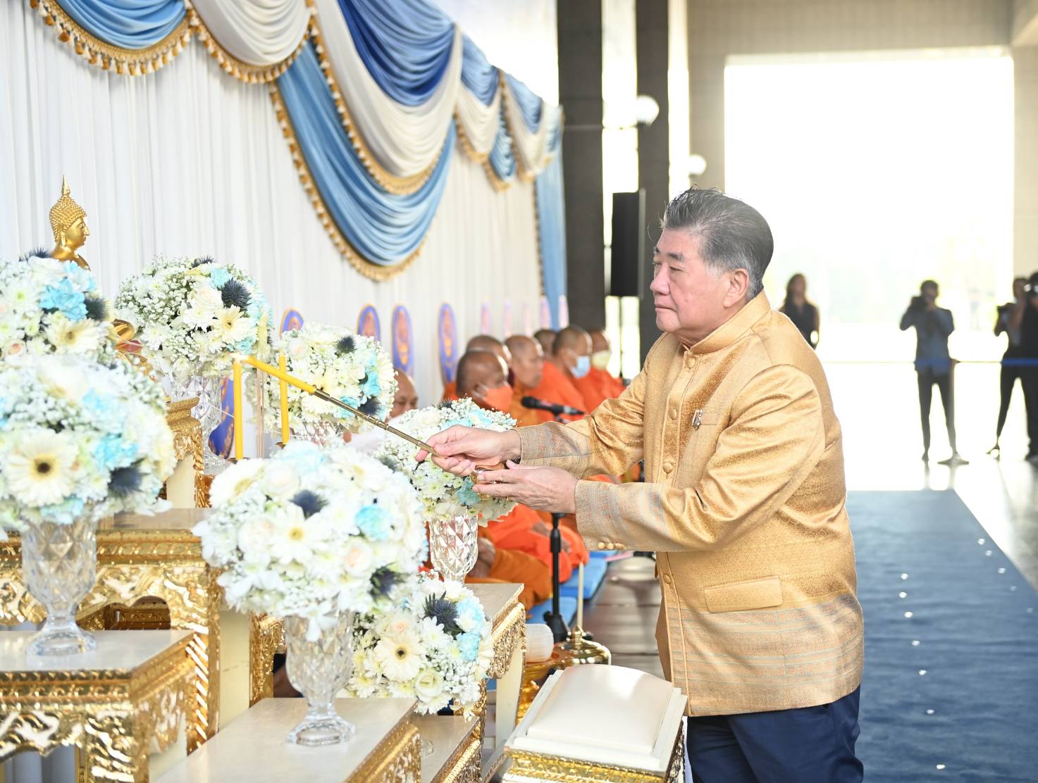 ภูมิธรรม เวชยชัย