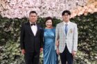 พล.ต.อ.วิสนุ-คุณอุชัญญา ปราสาททอง และลูกชาย