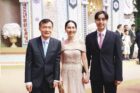 คุณสราวุธ–คุณอรพรรณ-คุณสราลัญ วัชรพล