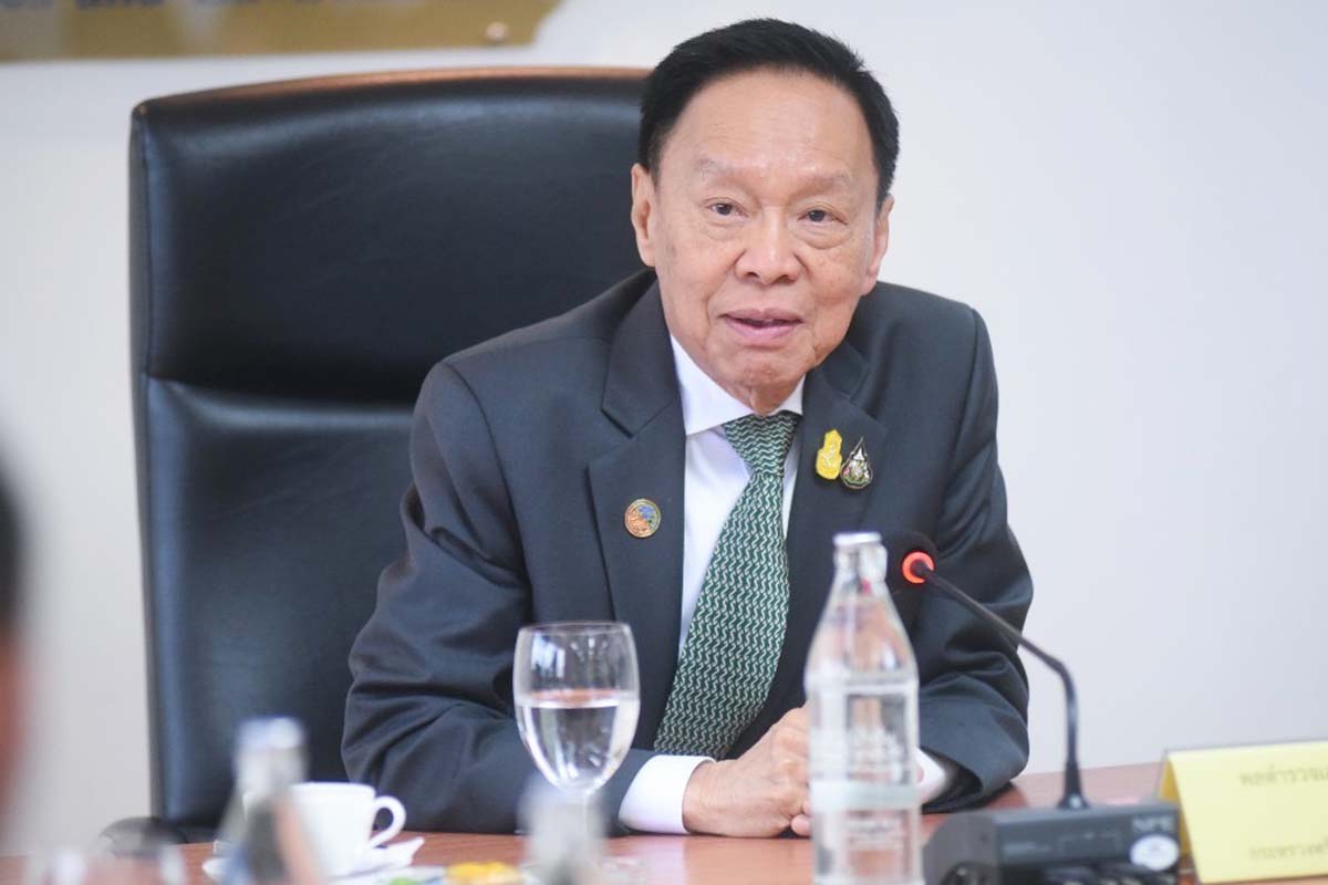 พล.ต.อ.พัชรวาท วงษ์สุวรรณ
