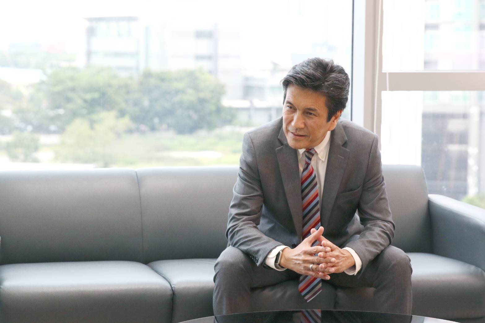 กยศ. ยืนยัน นักศึกษาปี 4 คุกเข่าร่ำไห้ ได้รับอนุมัติเงินกู้แล้ว