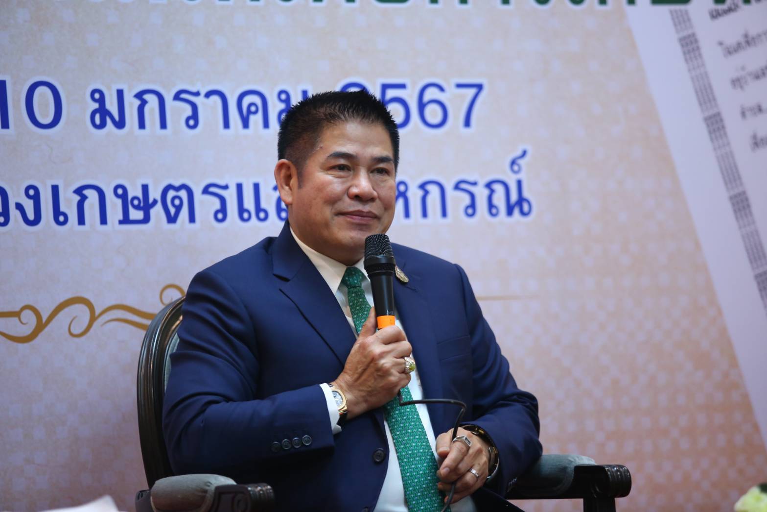 ร้อยเอก ธรรมนัส พรหมเผ่า