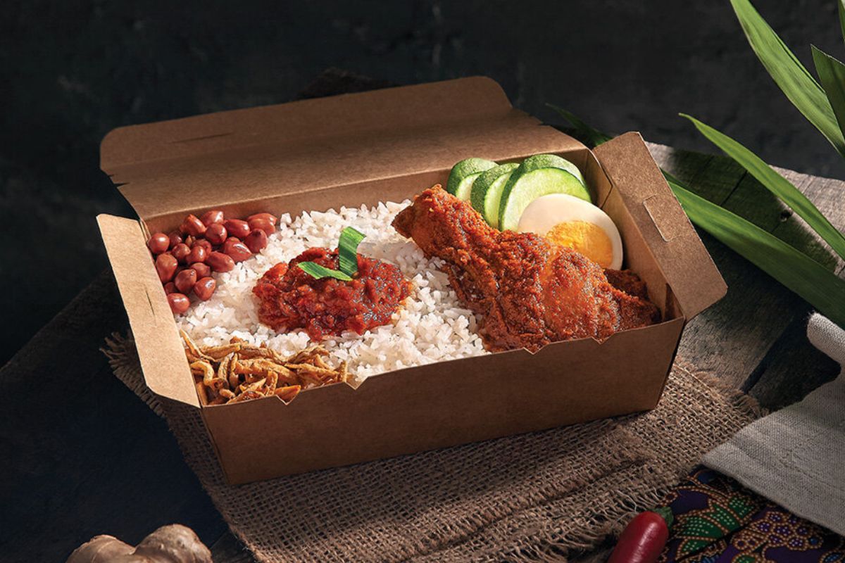 เมนูนาซีเลอมัก (Nasi Lemak)