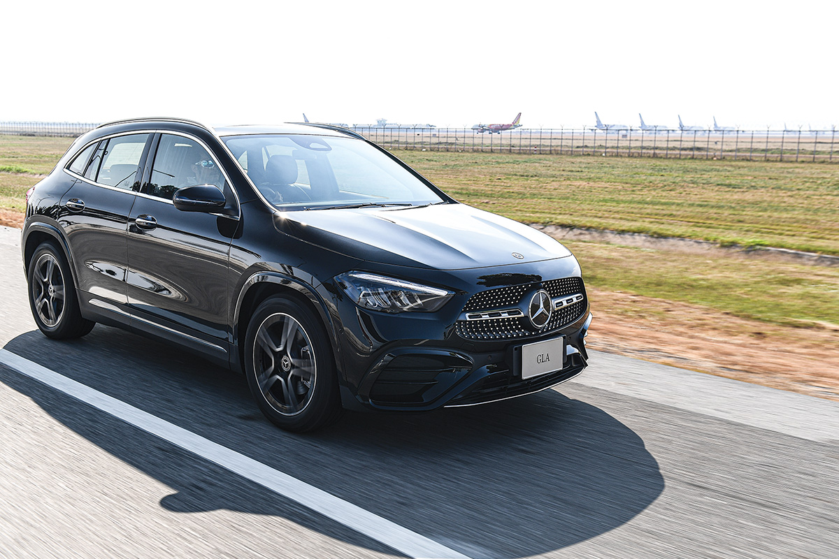 GLA 200 AMG เอสยูวี ไซซ์เล็ก ดุดัน กะทัดรัด