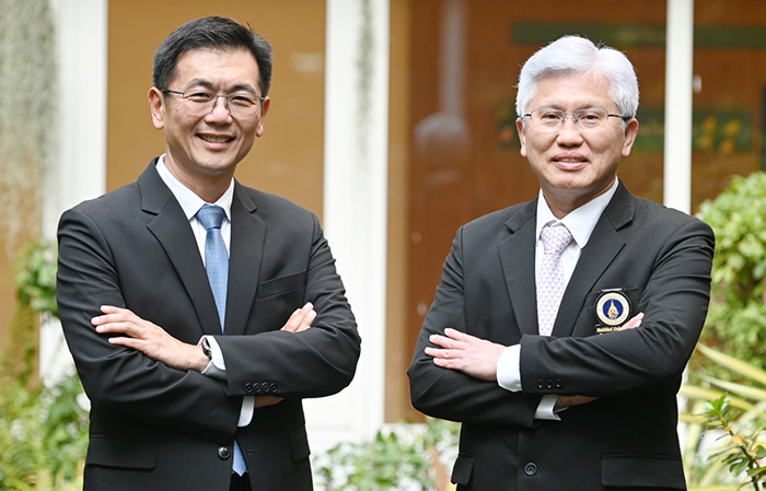 วชิระชัย คูนำวัฒนา-รศ.นพ.สุรศักดิ์ ลีลาอุดมลิปิ