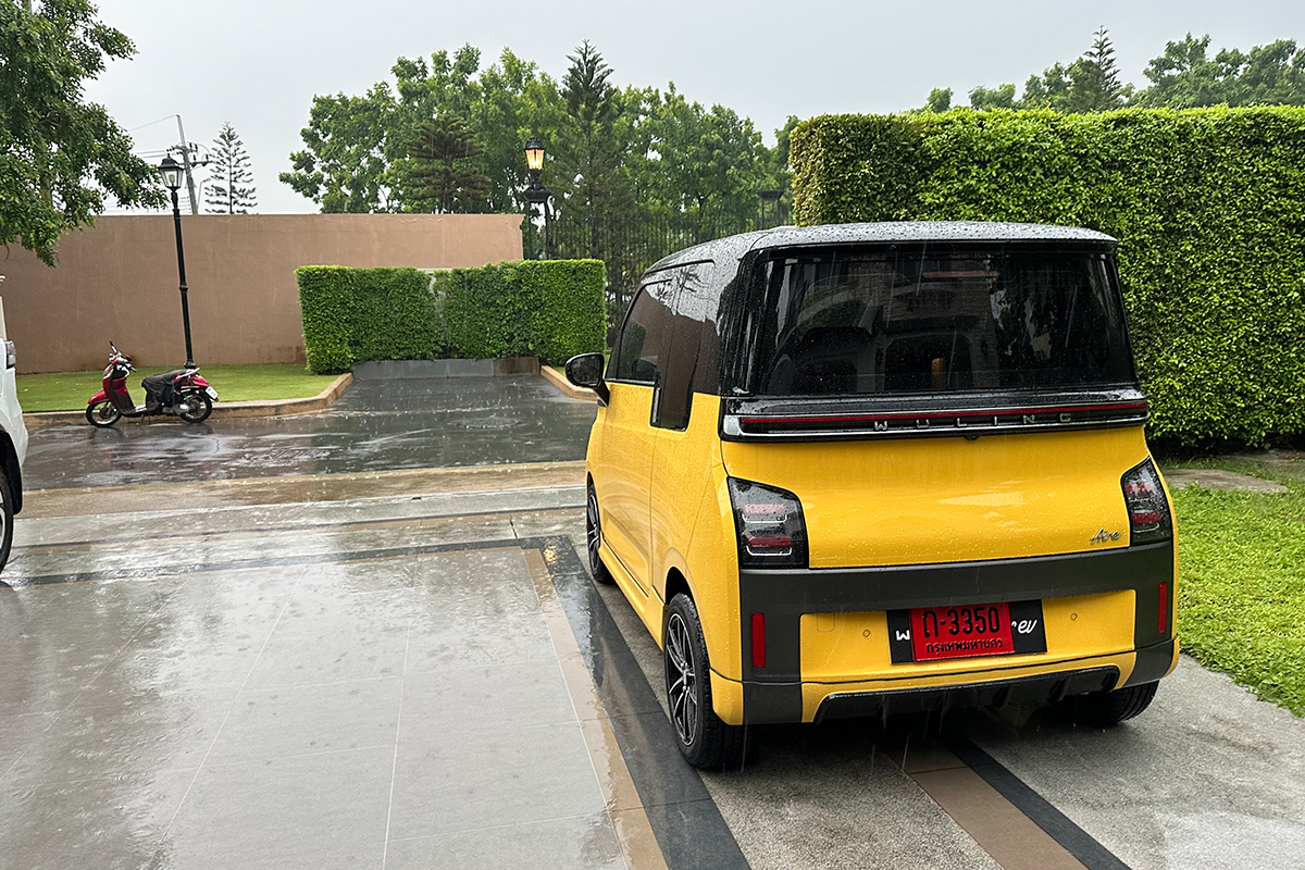 WULING AIR EV 300