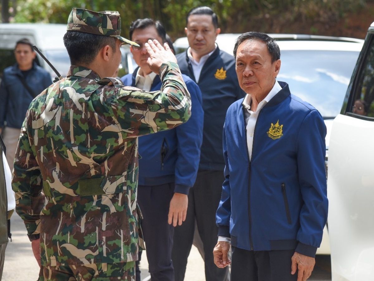 ไฟดับรับ “พัชรวาท” ลุยระนอง มอบการบ้าน 11 ข้อ เร่งแก้ปัญหาสร้างสะพานเกาะพยาม