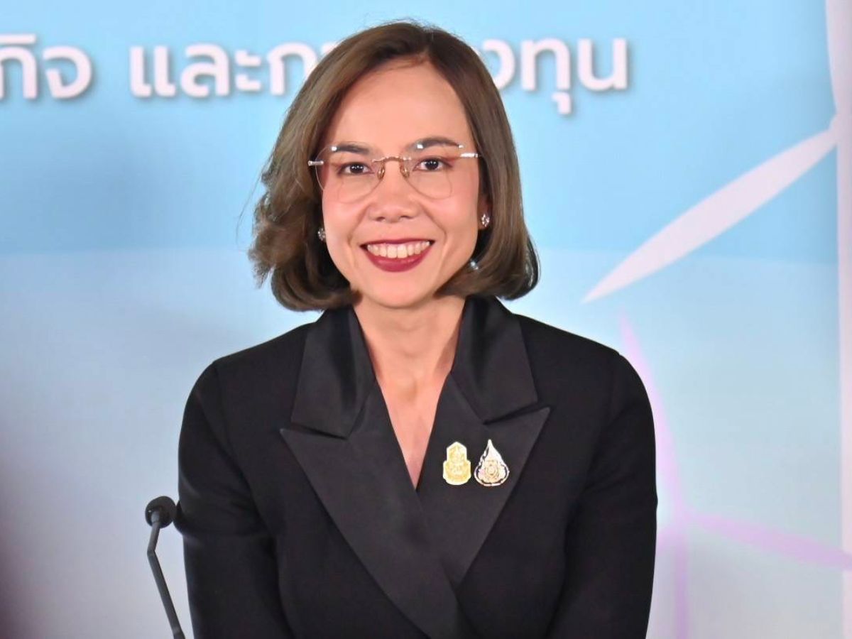 นางสาวพิมพ์ภัทรา วิชัยกุล