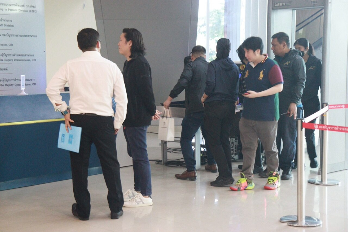 3 แม่ลูก “พรประภา” พบตำรวจ ปอศ. แล้ว หลังมีชื่อเอี่ยวคดีหุ้น MORE
