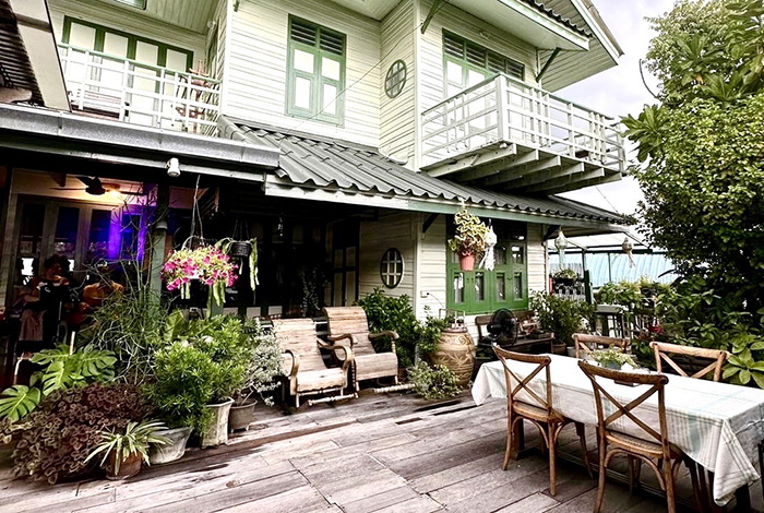 “บ้านตานิด” ร้านดังเมืองปทุม มท.1 นัดพรรคร่วมกินข้าว