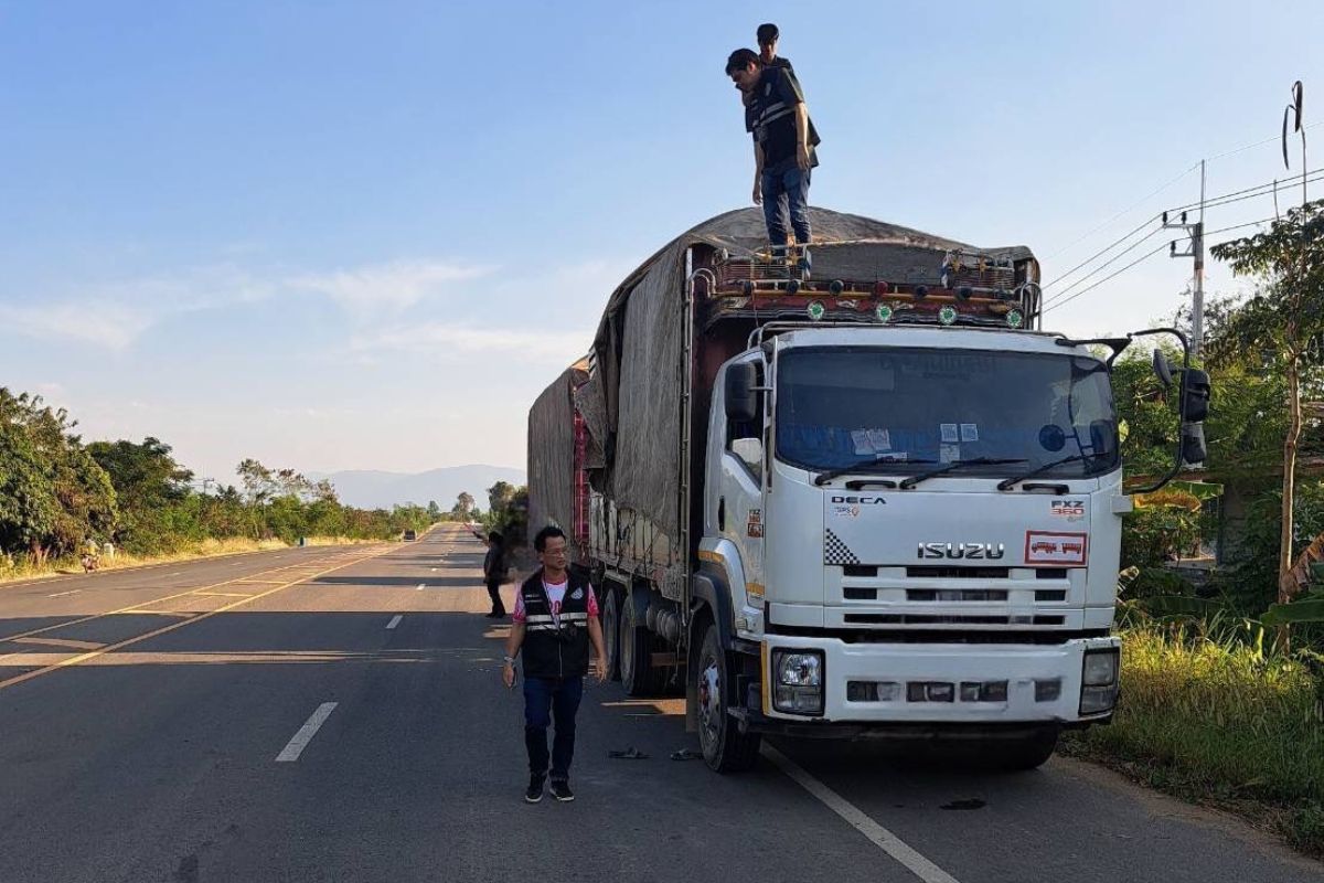 บุกจับมันสำปะหลังเถื่อนทะลักชายแดนกัมพูชา 47 ตัน โทษหนักคุก 5 ปี