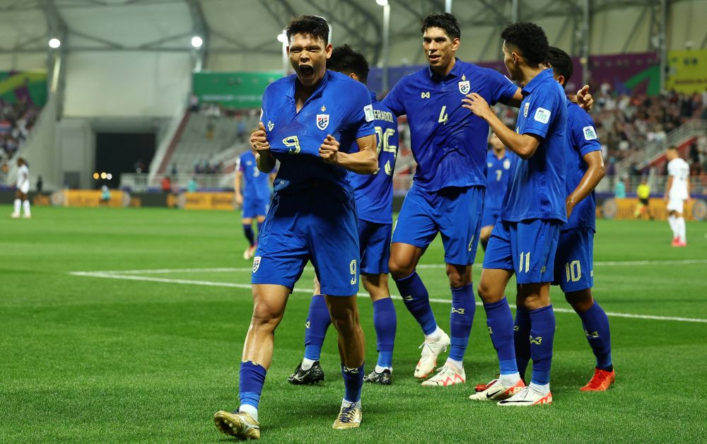 ทีมชาติไทย ประเดิมเอเชียน คัพ ชนะ คีร์กีซสถาน 2-0 ศุภชัย ใจเด็ด ยิงเบิล