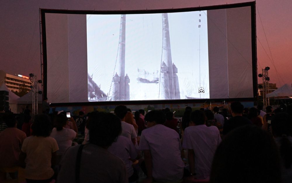 Colorful Bangkok Expo ดูคอนเสิร์ต หนังกลางเเปลง ที่ลานคนเมือง ถึง 21 ม.ค.นี้
