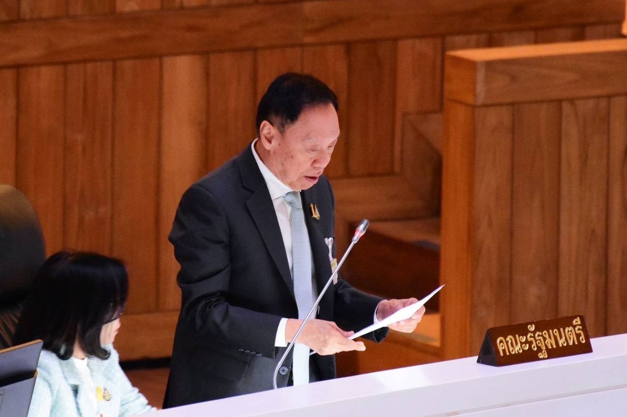 พัชรวาท ชงร่าง พ.ร.บ.อากาศสะอาด เข้าสภา แก้ฝุ่น PM 2.5
