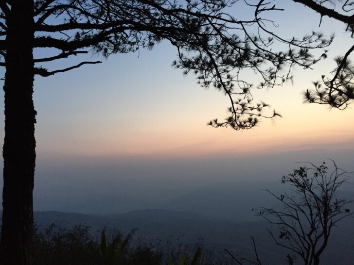 .พยากรณ์อากาศ (11 ก.พ.) ไทยตอนบนอุ่นขึ้น แต่เช้ายังเย็น ใต้ฝนหนักบางแห่ง
.