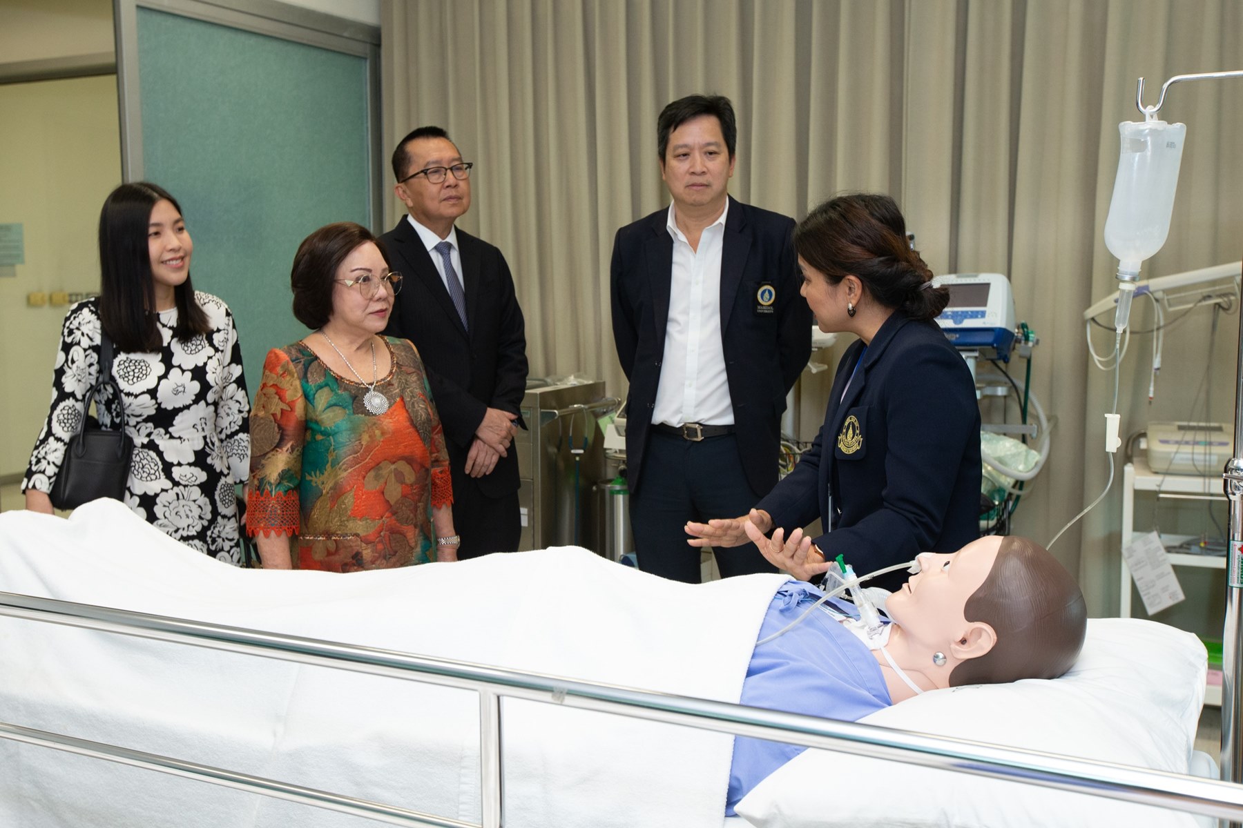 ผู้บริหารกองทุนฮาตาริฯ มอบทุนพยาบาลมหิดล