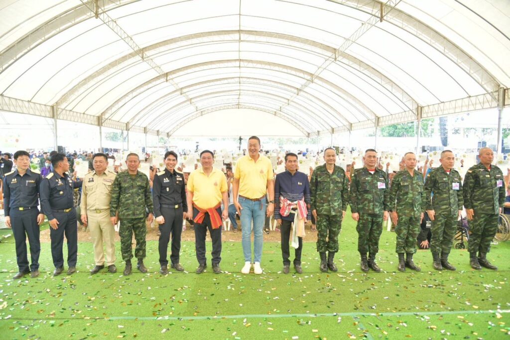 เศรษฐา ทวีสิน