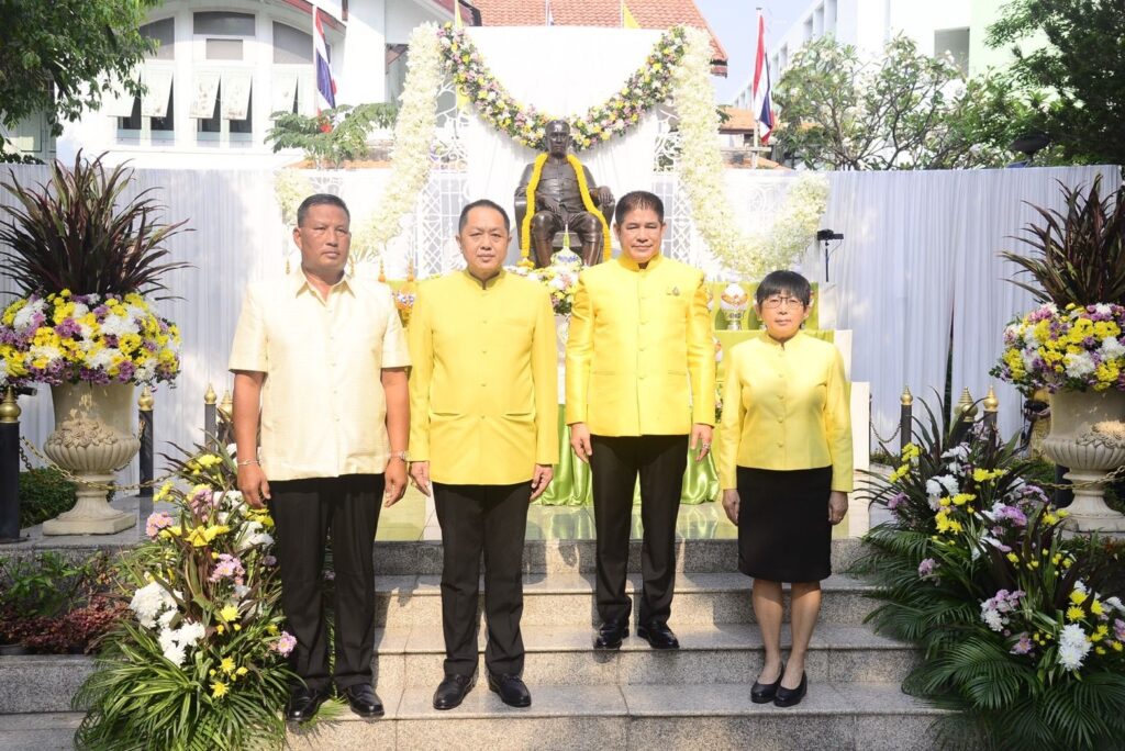 ร้อยเอก ธรรมนัส พรหมเผ่า
