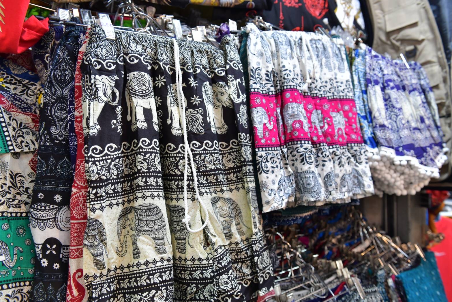 กางเกงลายช้าง ย้ำเป็นงานลิขสิทธิ์ ตรวจเข้มสินค้าละเมิดทุกด่านชายแดน