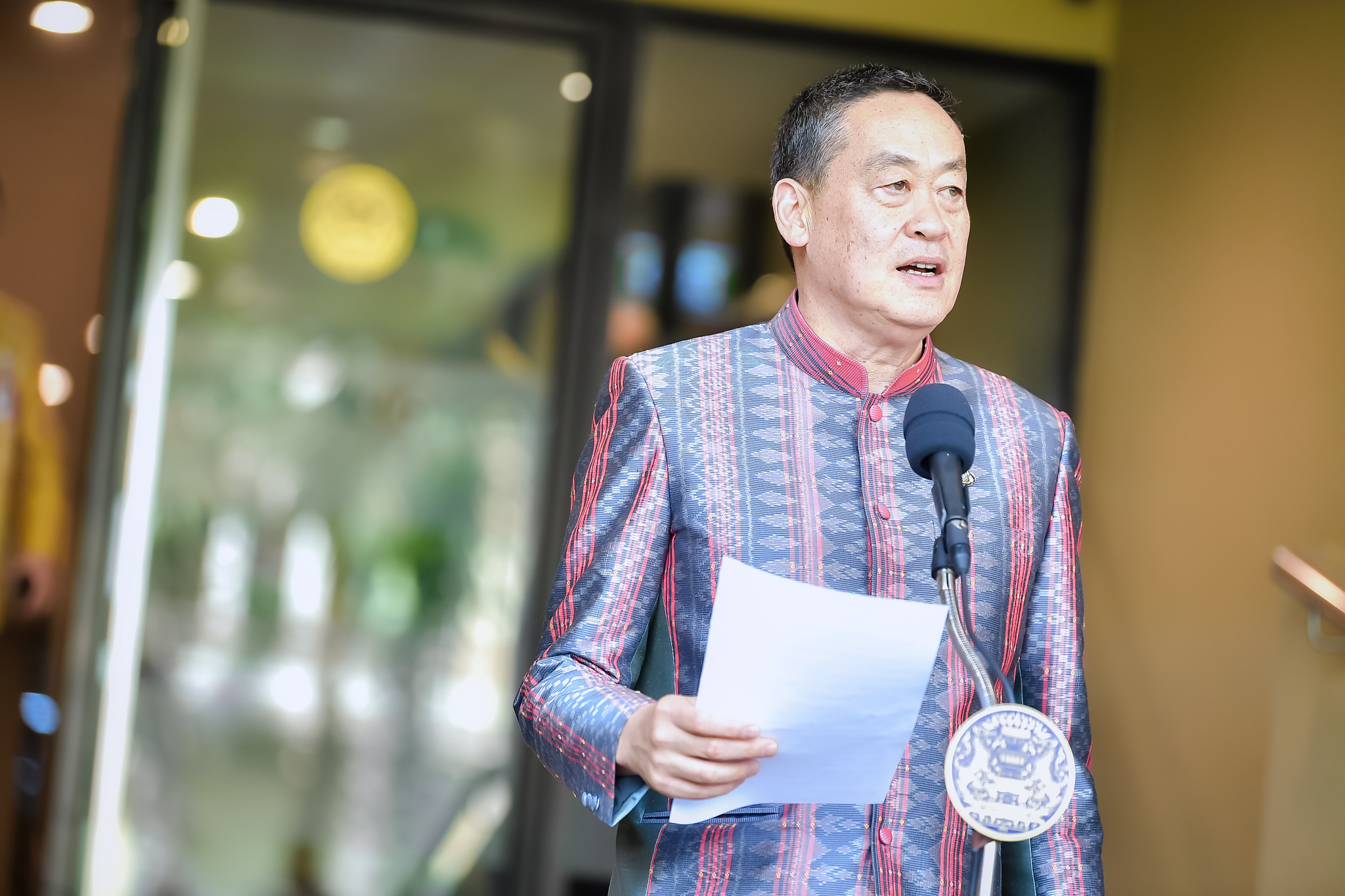 รัฐบาลเตรียมออก พ.ร.ก.นิรโทษกรรม ผู้ถือปืนเถื่อน หวังลดเหตุรุนแรง