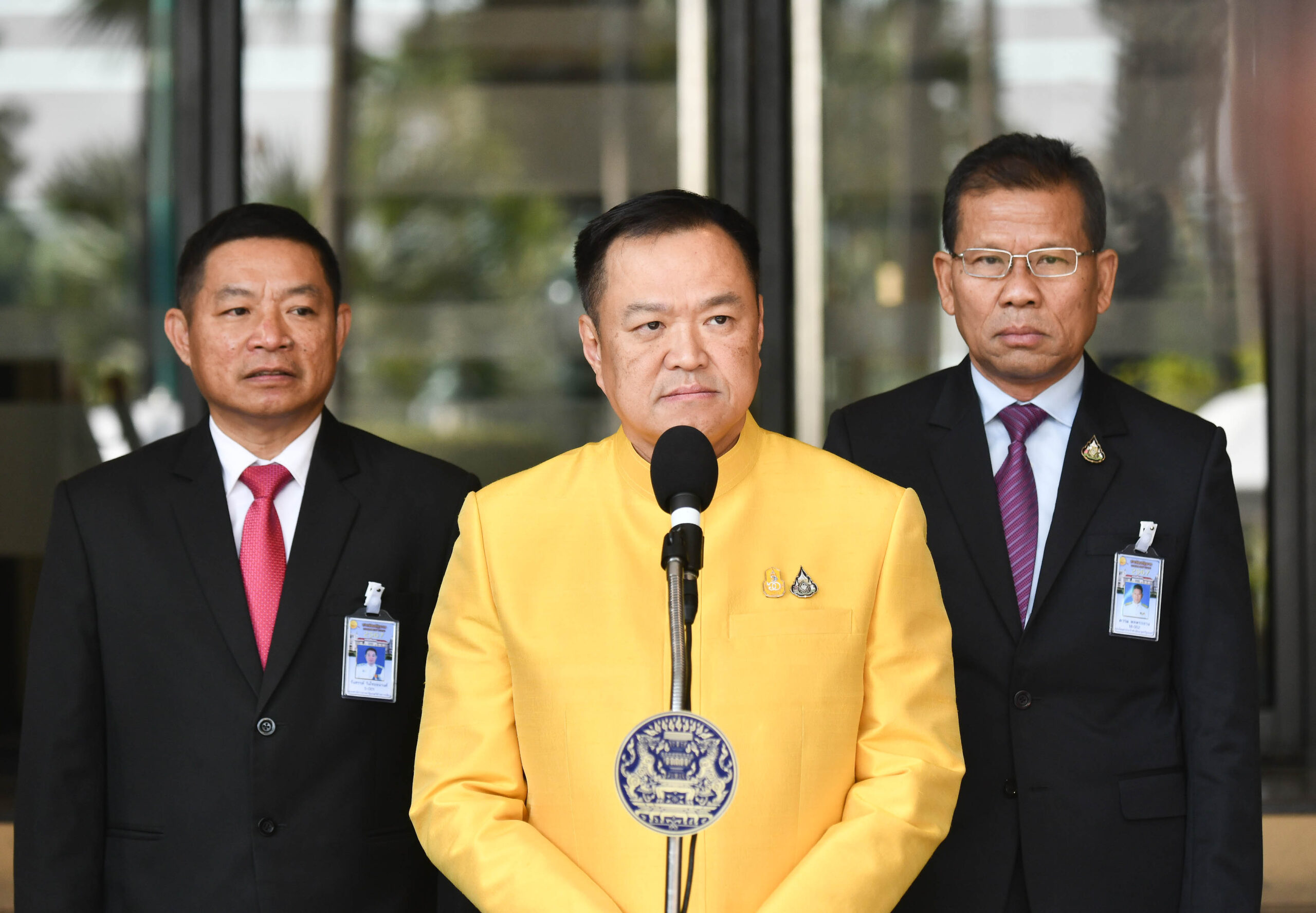 อนุทิน ชาญวีรกูล