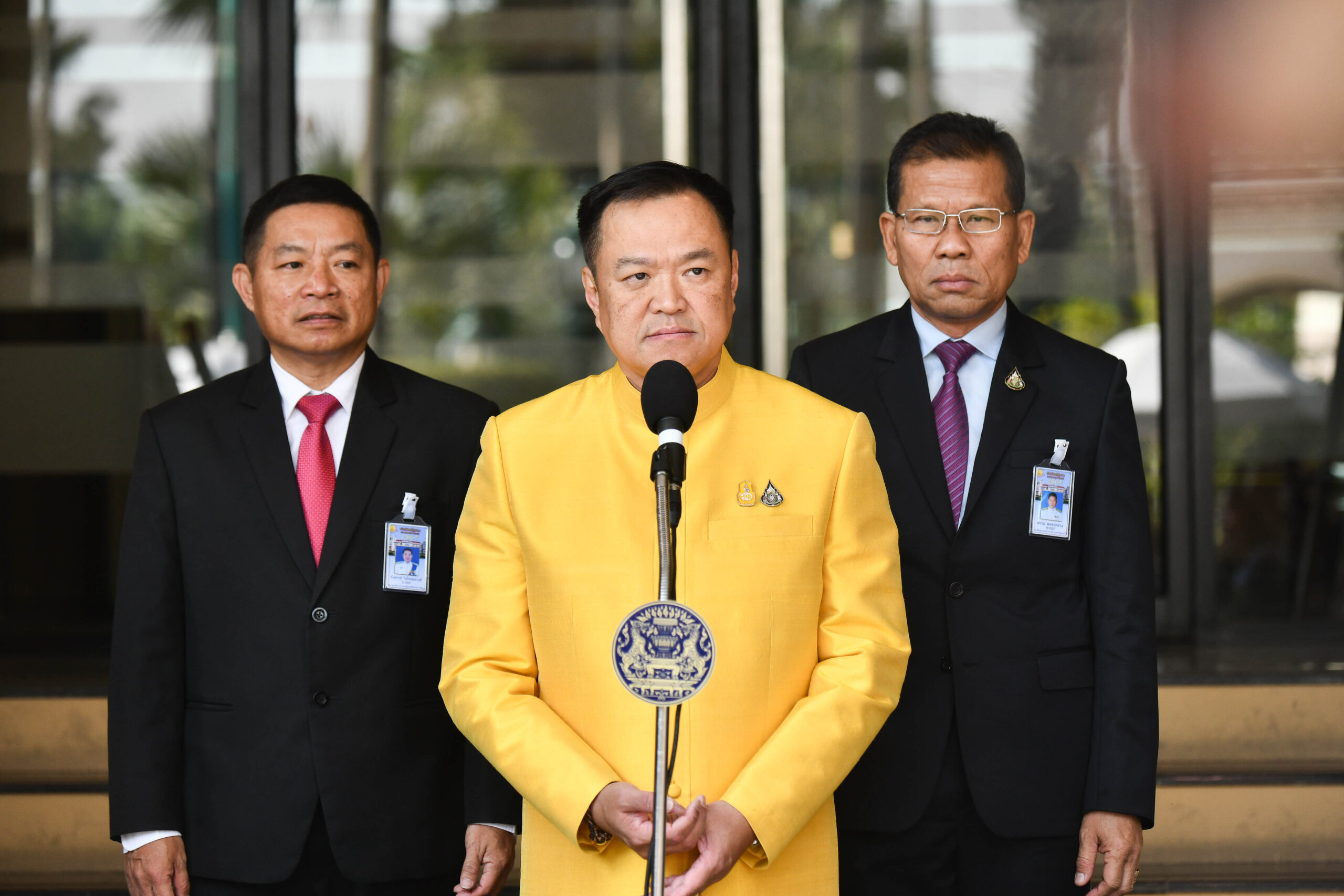อนุทิน ชาญวีรกูล