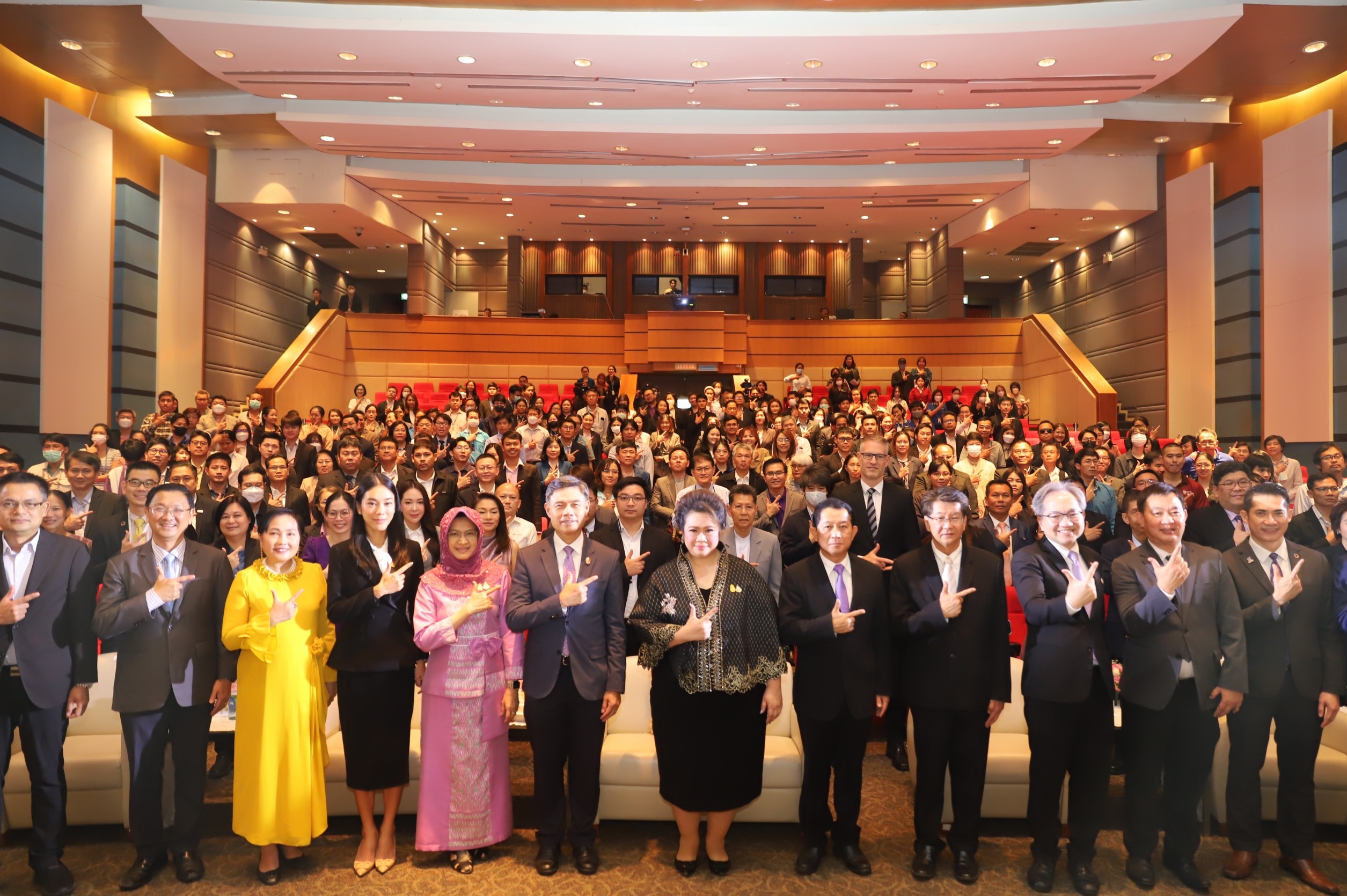 อว.ประกาศแผนพัฒนา EV นำไทยสู่ HUB ใหญ่สุดในภูมิภาคเอเชีย-แปซิฟิก