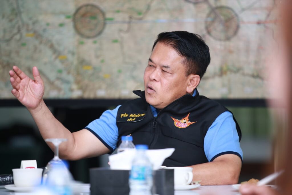 นายสุพิศ พิทักษ์ธรรม