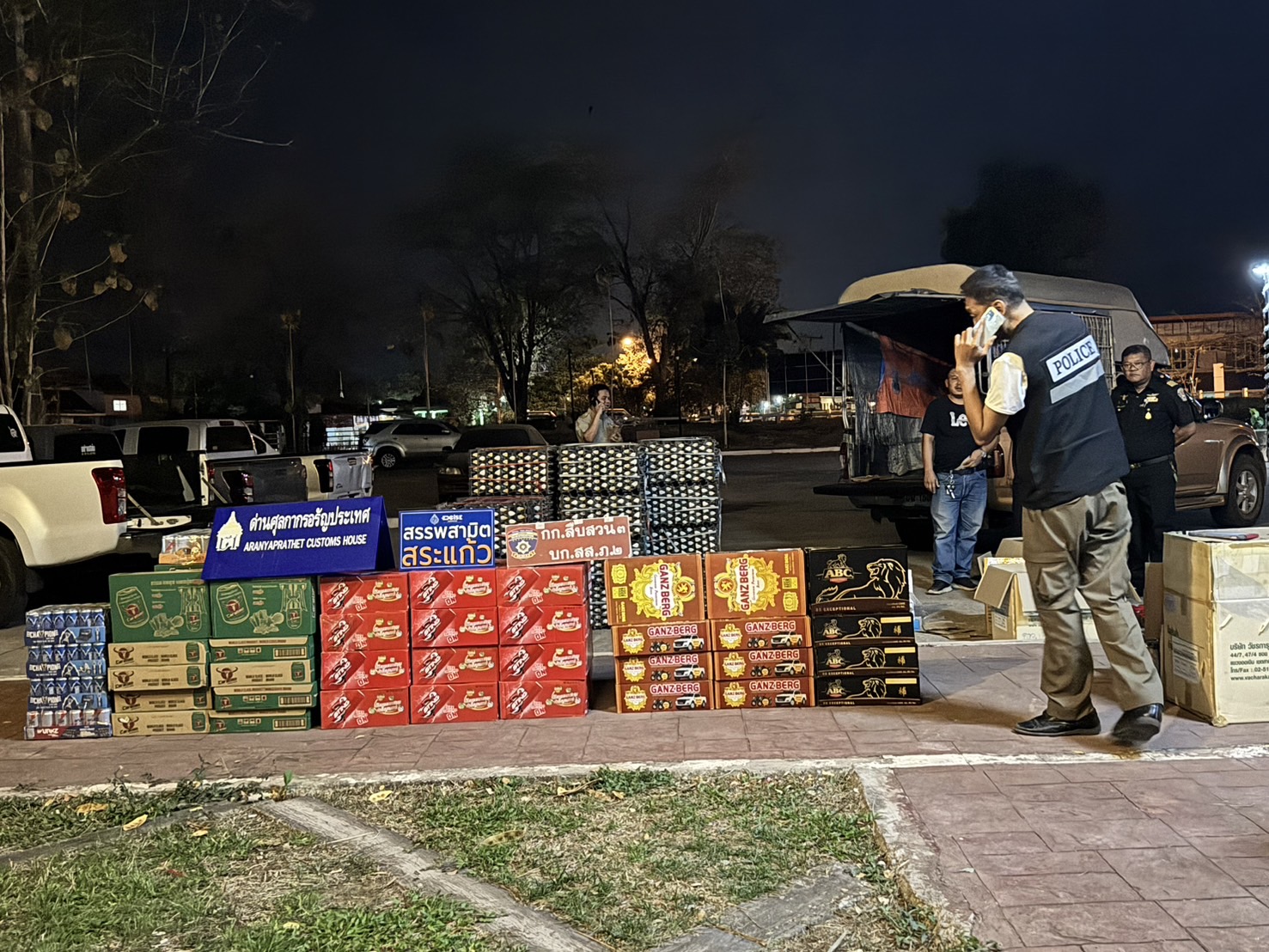 พญานาคราช สกัดจับชายวัย 49 ปี ลักลอบนำเข้าไข่เป็ดดิบชายแดน แจ้ง 6 ข้อกล่าวหา