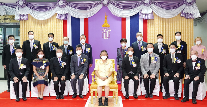 IRPC เข้ารับพระราชทานโล่ประกาศและเข็มที่ระลึกจากโครงการขาเทียมฯ