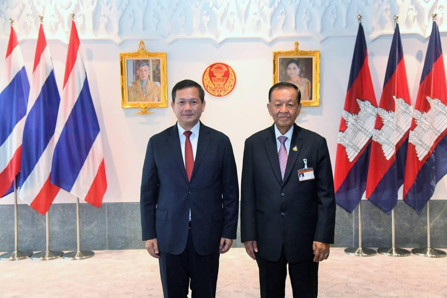 ประธานรัฐสภาและประธานสภาผู้แทนราษฎร ให้การรับรองนายกรัฐมนตรีกัมพูชา