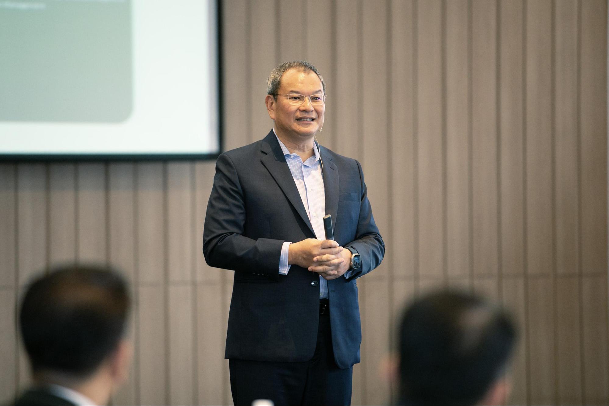 โชติพัฒน์ พีชานนท์